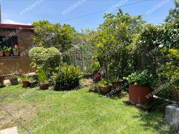 Venta de Casa estilo campestre y terreno en Nepantla de Sor Juana Inés de la Cruz, Estado de México