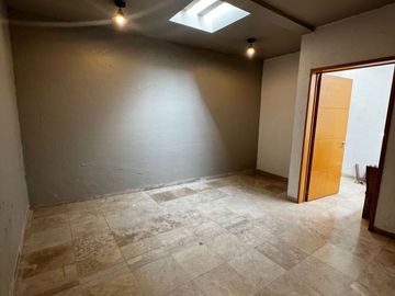 CONSULTORIO EN RENTA EN CAÑADA DEL REFUGIO