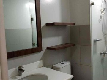 Fully furnished 2 Br Unit in Alabang