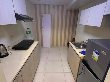 Fully furnished 2 Br Unit in Alabang