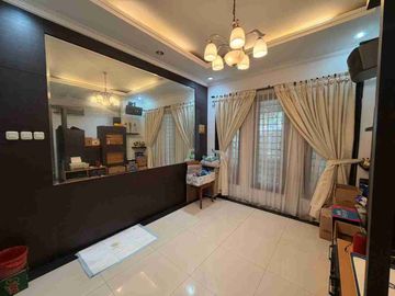 rumah rapi siap huni semi furnished