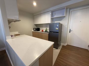 FOR LEASE: 2-Bedroom Flat in The Arton by Rockwell, Quezon City