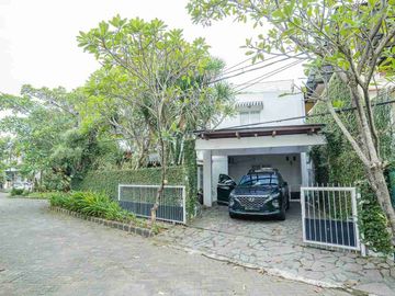 Rumah Hook Asri Ada Private Pool LT 262 Di Pancoran Mas Depok