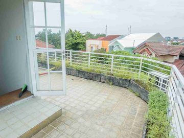 Rumah Hook Asri Ada Private Pool LT 262 Di Pancoran Mas Depok