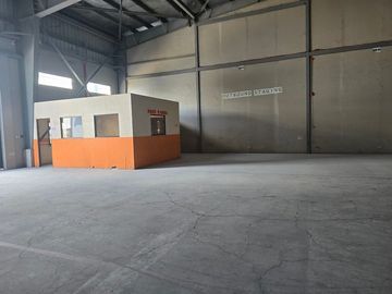 1,080sqm Warehouse with car parking in Santa Rosa, Laguna FOR LEASE