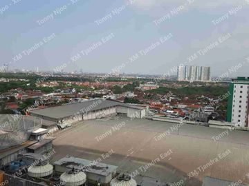Semi Furnish Grand Sungkono Lagoon Tower Venetian Surabaya Barat