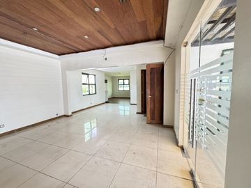 Prime Commercial & Residential Building in Makati! 36 En Suite Rooms, Ideal for Investment