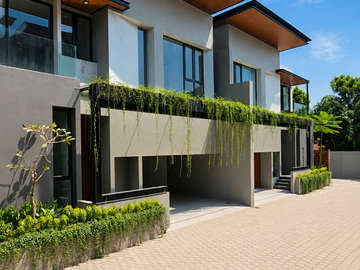 BRAND NEW MEWAH - Rumah Cilandak Dijual. Private Pool
