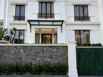 Rumah Elite Brand New di Kebayoran baru.jkt Selatan