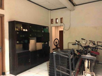 Rumah Hitung Tanah di Tebet Utara Cocok Untuk Investasi Kosan Maupun Hunian