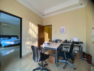 Dijual Rumah Cluster River Town 2 Lantai, Luas 300M2, Kamar 5+1, SHM, bisa KPR, Akses Langsung Tol Tambun, 100M Dari Mall Living World Grand Wisata