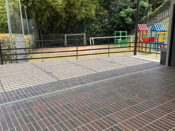 Se Vende Casa en Loma del Esmeraldal Envigado