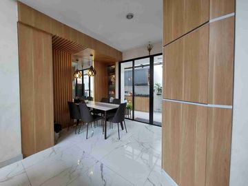 Dijual rumah full furnish asya cluster mantana