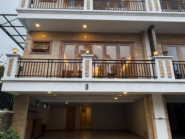 Disewakan Rumah Bar Dibilangan Lebak Bulus Dekat Mall One Bell Park