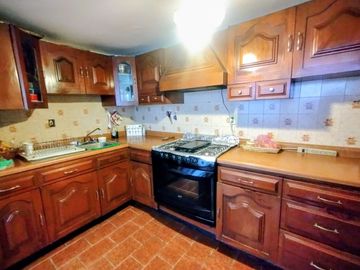 LINDA Y ACOGEDORA CASA EN VENTA EN LOMAS DE LAS ÁGUILAS, A UNOS PASOS DEL ACCESO A LA SUPERVÍA