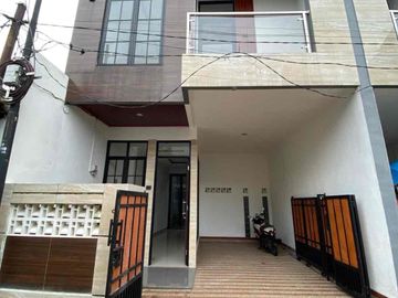 Rumah Modern Minimalis Murah di Jagakarsa Lokasi Strategis