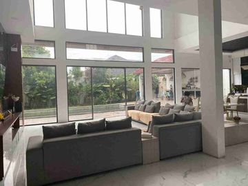 RUMAH MEWAH 3 LANTAI SIAP HUNI DI MEDAN JOHOR