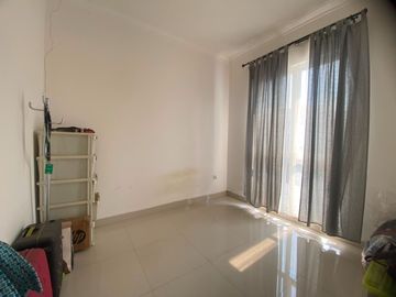 Dijual Rumah Cluster Monte Torena, Luas 98M2, Kamar 4+1, bisa KPR, Dekat Mall Living World Grand Wisata