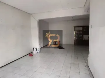 Rumah Hook dengan Halaman Luas di Turangga Lengkong Buahbatu Bandung