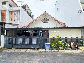 Dijual Rumah Hitung Tanah di Tebet Barat Dekat CBD Kuningan dan SCBD
