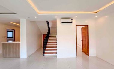 FOR SALE!! 🏠 HOUSE & LOT at AFPOVAI PHASE 2, Taguig