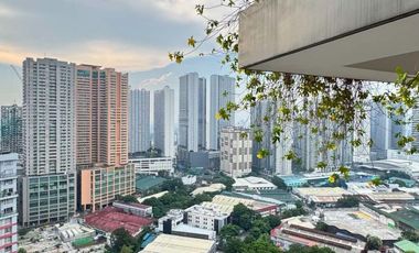 ✨ FOR SALE: Fully Furnished 2-Bedroom Inner Unit with Balcony in Mandaluyong City – Sheridan Towers ✨