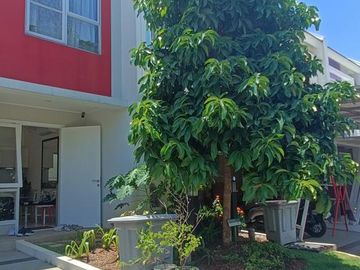Dijual rumah 2 lantai cantik di Martinez Gading Serpong