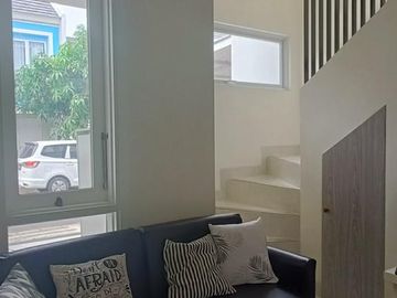 Dijual rumah 2 lantai cantik di Martinez Gading Serpong