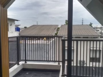 Rumah 2lt luas 5x15 75meter 4KT Cluster Mahakam The Signature JGC Jakarta Garden City