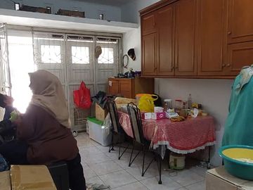 Dijual Rumah Wangsakerta Asri dan Nyaman Samping Taman