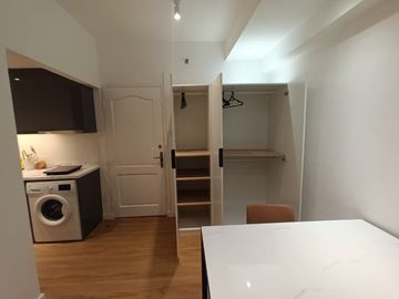 Fully Renovated 1-Bedroom Condo for Sale at Forbeswood Heights, BGC