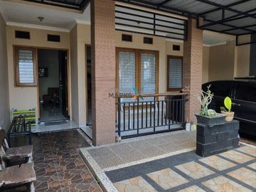 DIJUAL Rumah Minimalis dan Terawat Siap Huni Lingkungan Tenang Dekat Pusat Kota dan Pusat Pendidikan Akses Mudah ke Kawasan Kuliner di JL Candi Mendut