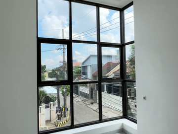 Jual Rumah Baru Siap Huni Hook di Darmo Harapan Indah Surabaya Barat