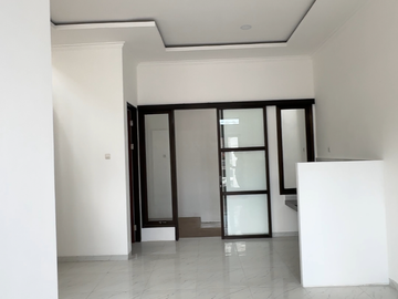 Jual Rumah Baru Siap Huni Hook di Darmo Harapan Indah Surabaya Barat