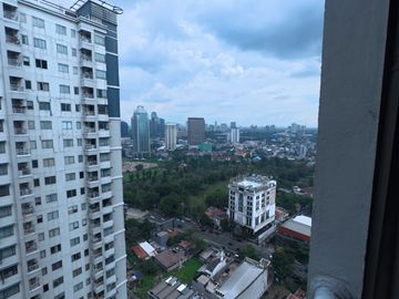 Dijual dan Disewakan Apartement Sudirman Park High Floor 2BR Full Furnished