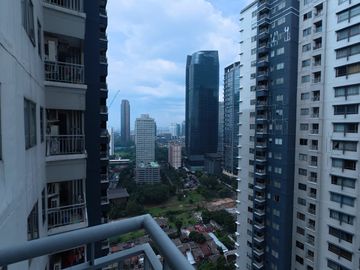 Dijual dan Disewakan Apartement Sudirman Park High Floor 2BR Full Furnished