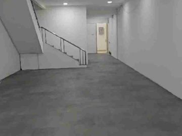 Disewa & dijual ruko strategis parkir luas danau sunter