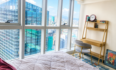 Luxury 1BR Semi furnished Unit for Sale at Uptown Parksuites, BGC