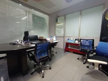 DiJUAL Gedung Kantor  di Tanah Abang , Jakarta Pusat