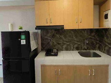 DISEWAKAN TERMURAH APARTEMEN TOKYO PIK2 TIPE STUDIO FULL FURNISH TANPA TULANG GEDE LANTAI RENDAH