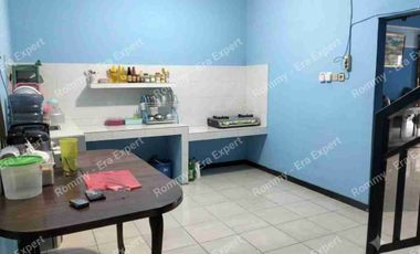 Dijual Rumah 2 Lantai Lokasi Strategis dekat Kantor Walikota Jakarta Timur dekat Stasiun dan Terminal Terpadu