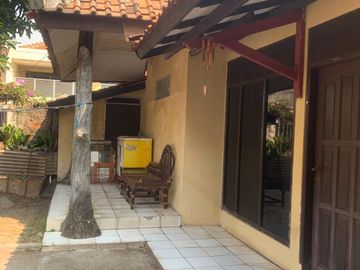 TERMURAH DIJUAL CEPAT KOST AKTIF 2 LANTAI  DEPAN UNPAD JATINANGOR SUMEDANG LOKASI STRATEGIS