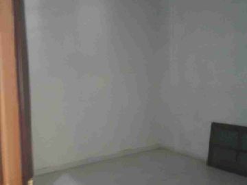 Rumah Sewa Luas dan Besar di Puspanjolo Semarang Barat