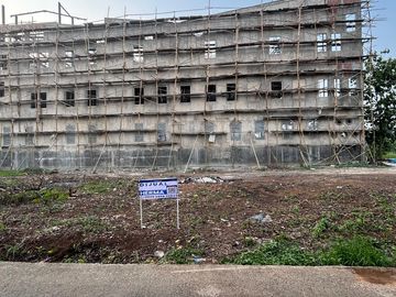 DI JUAL TANAH DI CISAUK  DESA DANDANG KAB . TANGERANG