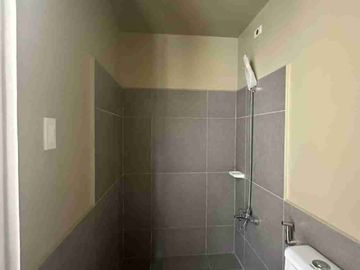 rush sale Studio Unit with Balcony Alpine Villas Blanc Tower, Crosswinds Tagaytay.