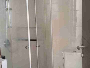 Rumah Ada Balkon & Garasi di Cluster Asia Greenlake City