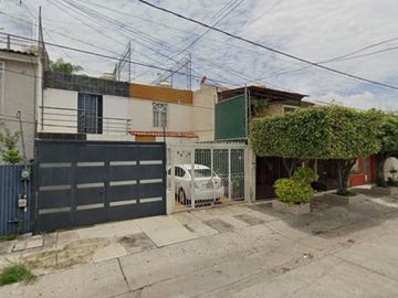 (BC) CASA EN VENTA EN CALLE IGNACIO JAUREGUI, PASEOS DEL SOL ZAPOPAN JALISCO,