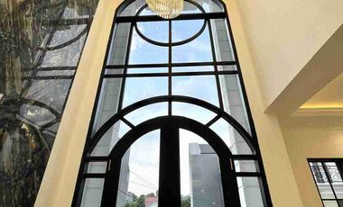 DIJUAL Rumah 3 Lantai Like New Di 
Permata 2 Residence Jagakarsa Jakarta Selatan