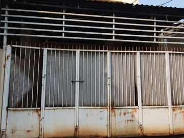 Rumah Villa 2 Lantai Cocok Untuk Usaha Area Tomang Pasar Kemis Tangerang Banten