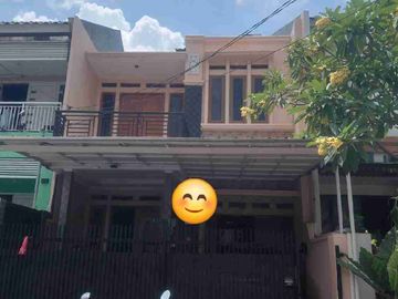 Rumah di jual perumahan Griya hijau lokasi alam sutera nego sampai deal
